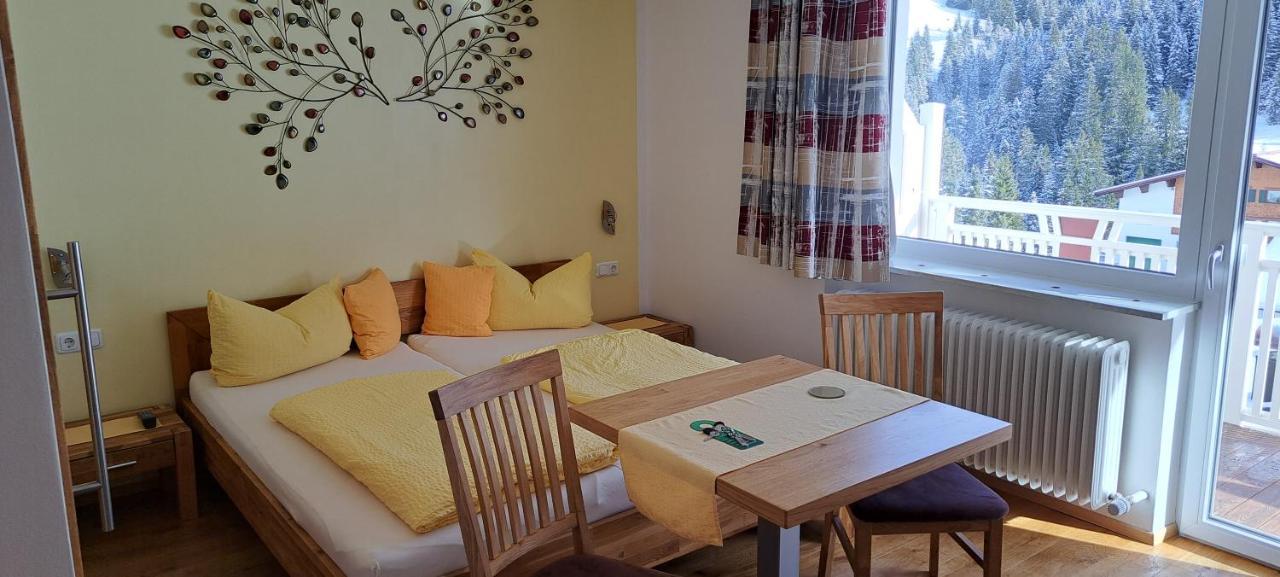 Hotel Pension Echo Lech am Arlberg Exteriör bild