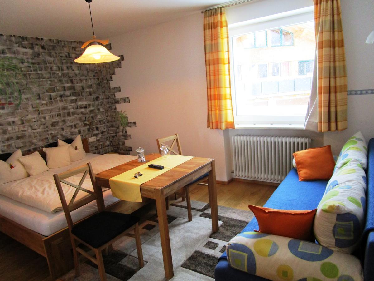 Hotel Pension Echo Lech am Arlberg Rum bild